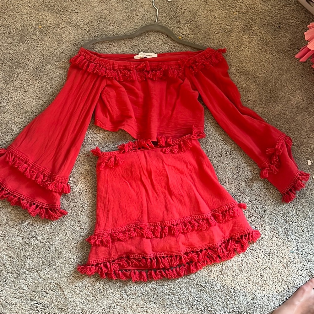 worn once red impeccable pig set